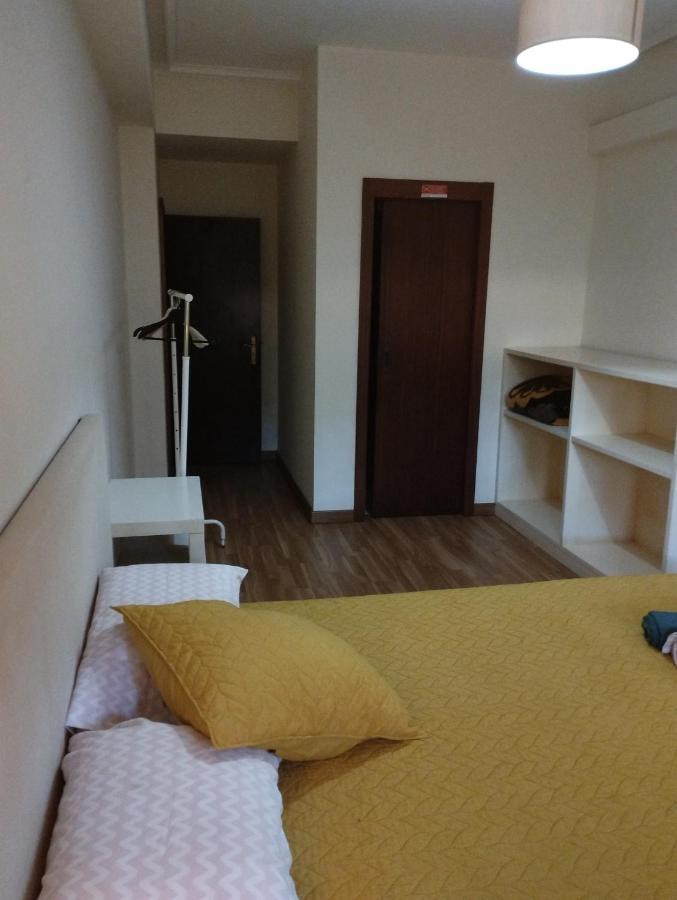 Quarto 2 Com Banheiro Privado Lägenhet OOporto Exteriör bild