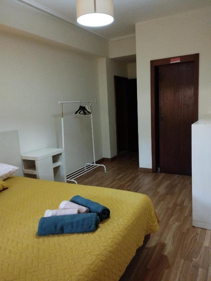 Quarto 2 Com Banheiro Privado Lägenhet OOporto Exteriör bild